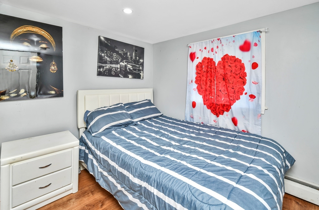 452 Tecumseh Street Fall River, MA 02721 - Photo 21 of 30