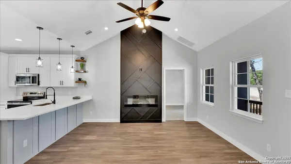 $1,800 | 248 Brushy Crk Trail, Bandera, TX 78003