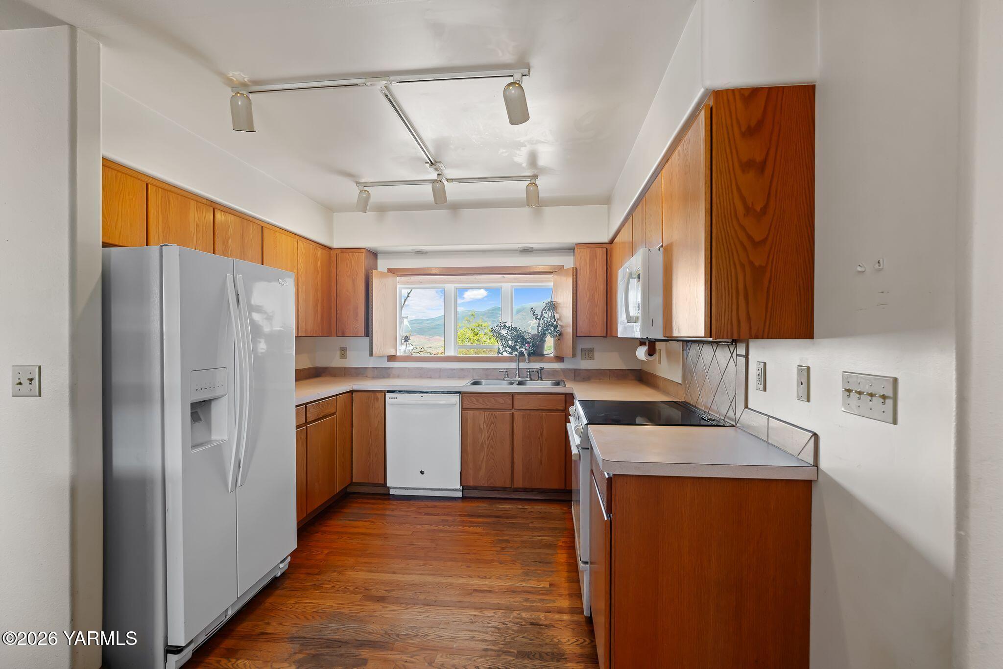 723 Burbank Creek Road Yakima, WA 98901 - Photo 11 of 48 723 Burbank Creek Rd-11