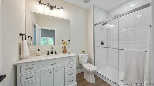 $429,000 | 20309 Timberlake Village Drive, Rocky Mount, MO 65072