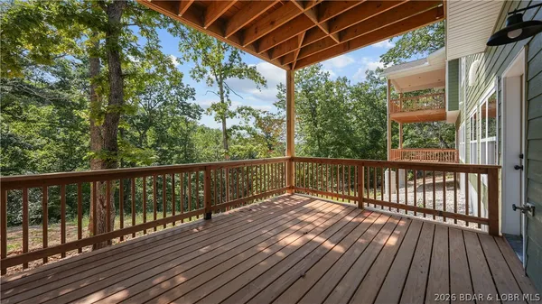 $429,000 | 20309 Timberlake Village Drive, Rocky Mount, MO 65072