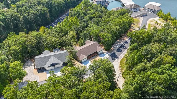 $429,000 | 20309 Timberlake Village Drive, Rocky Mount, MO 65072