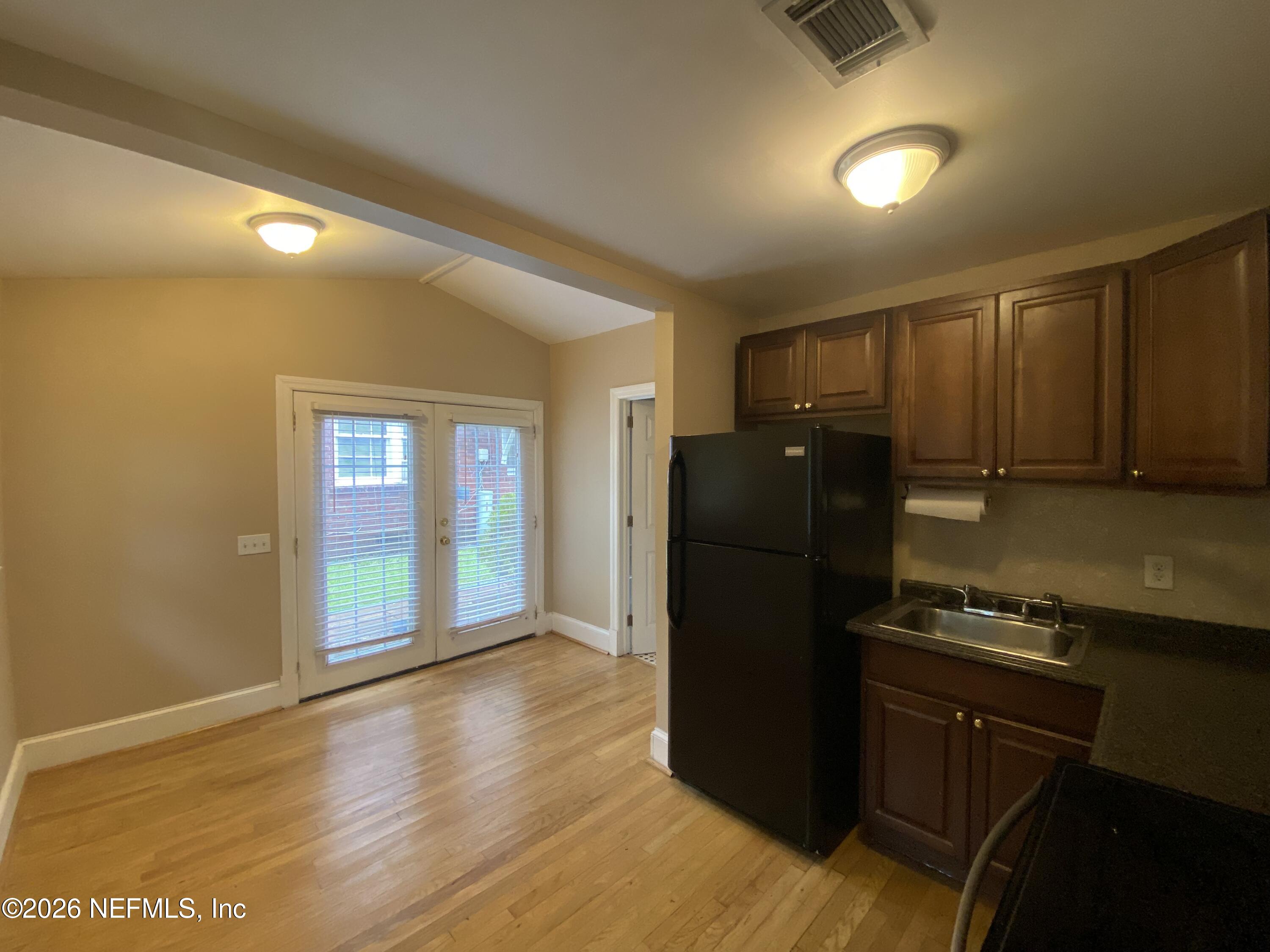 2908 Post Street, Unit 6 Jacksonville, FL 32205 - Photo 3 of 8 IMG_2071