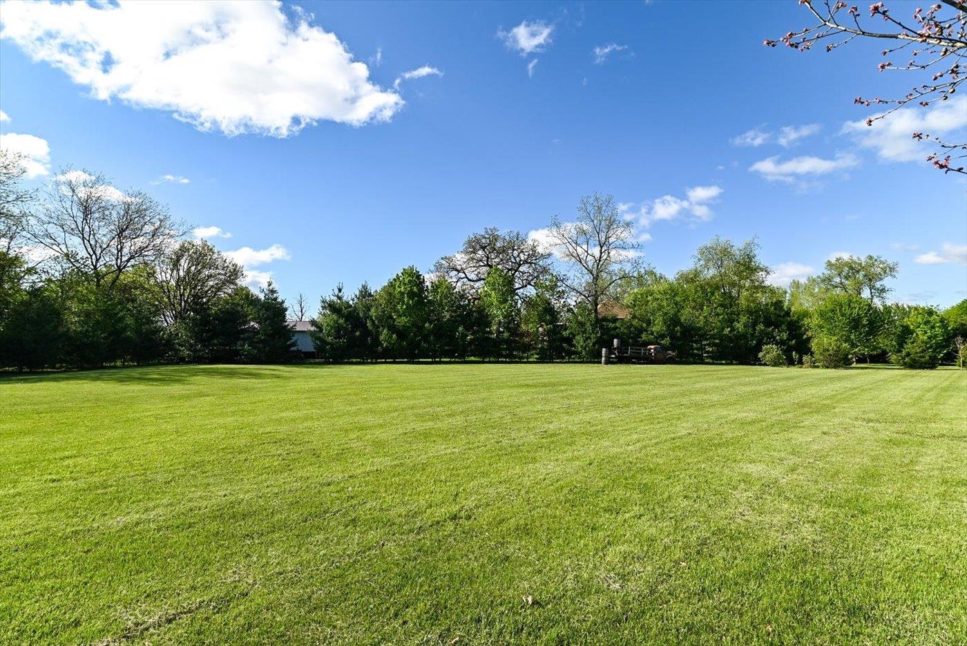 6415 South Windsor Prairie Road DeForest, WI 53532 - Photo 17 of 49 Gallery Image 17