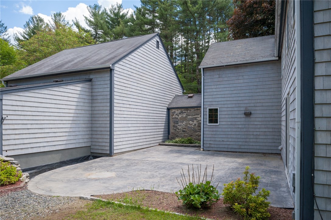 319 Elmdale Road Scituate, RI 02857 - Photo 3 of 27