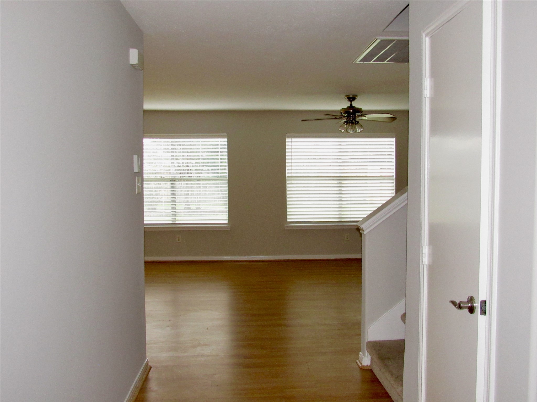 3231 Stoneydale Lane Spring, TX 77388 - Photo 2 of 16 an empty room with windows and closet