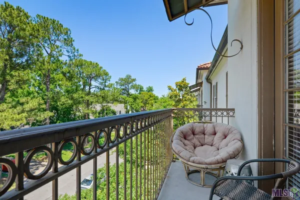 $1,850 | 3390 Nicholson Drive, Unit C305, Baton Rouge, LA 70802