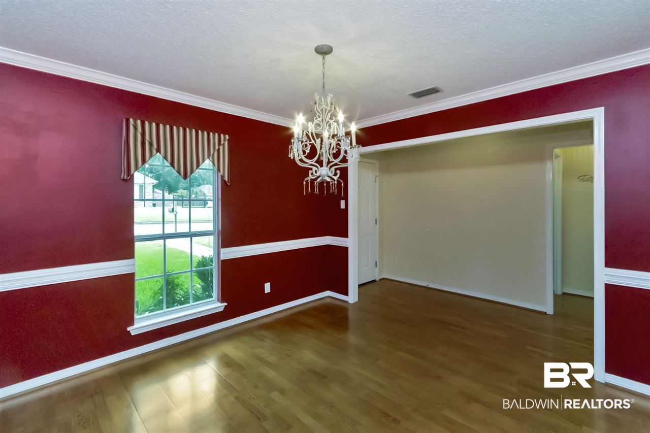 850 Louise Avenue Mobile, AL 36609 - Photo 6 of 38