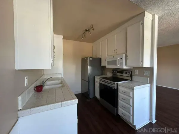 $1,850 | 1259 East Ohio Avenue, Unit 13, Escondido, CA 92027