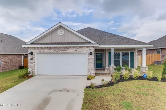 $2,100 | 17762 Kelso Drive, D'Iberville, MS 39540