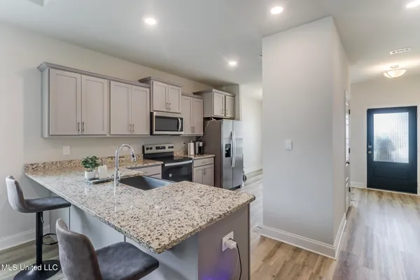 $2,100 | 17762 Kelso Drive, D'Iberville, MS 39540