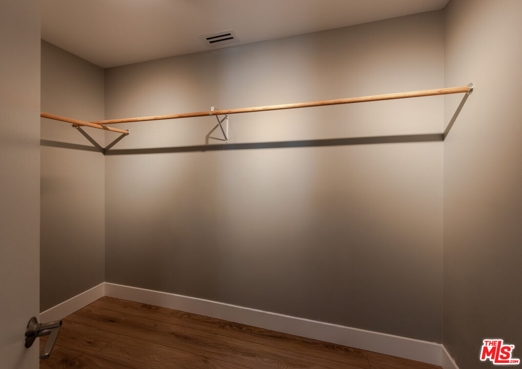6419 Ocean Front Walk Playa del Rey, CA 90293 - Photo 23 of 47 Gallery Image 23