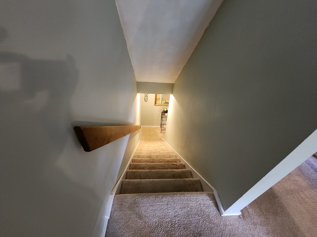 510 High Street Clinton, MA 01510 - Photo 8 of 20