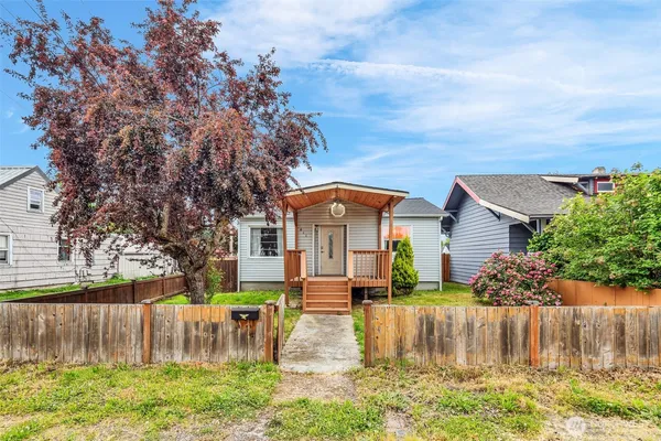 $460,000 | 411 7th Street Southeast, Auburn, WA 98002
