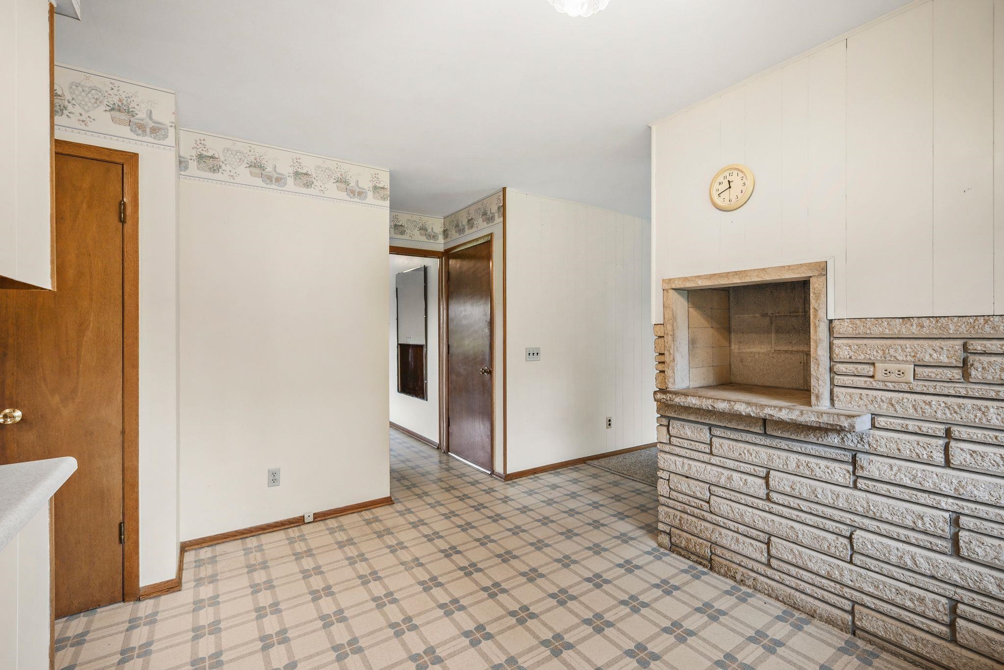 994 Tipperary Road Oregon, WI 53575 - Photo 17 of 43 Gallery Image 17