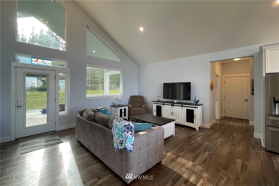 181 Baker Farm Road Port Angeles, WA 98362 - Photo 8 of 40 Gallery Image 8