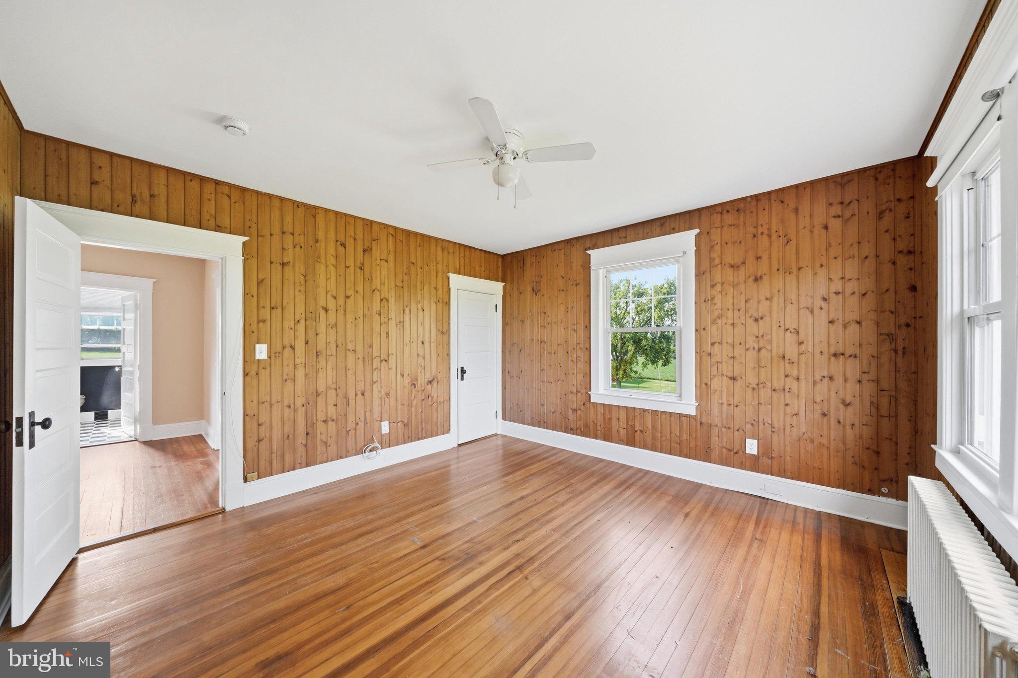 22422 Whites Ferry Road Dickerson, MD 20842 - Photo 47 of 55 Bedroom 3