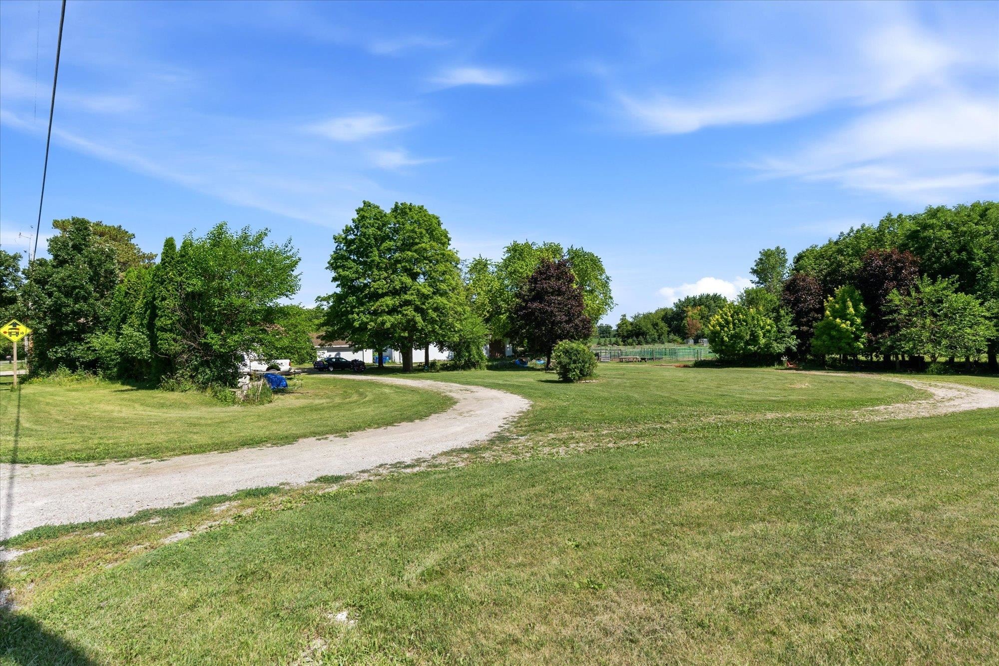 1866 Oakridge Road Neenah, WI 54956 - Photo 14 of 31