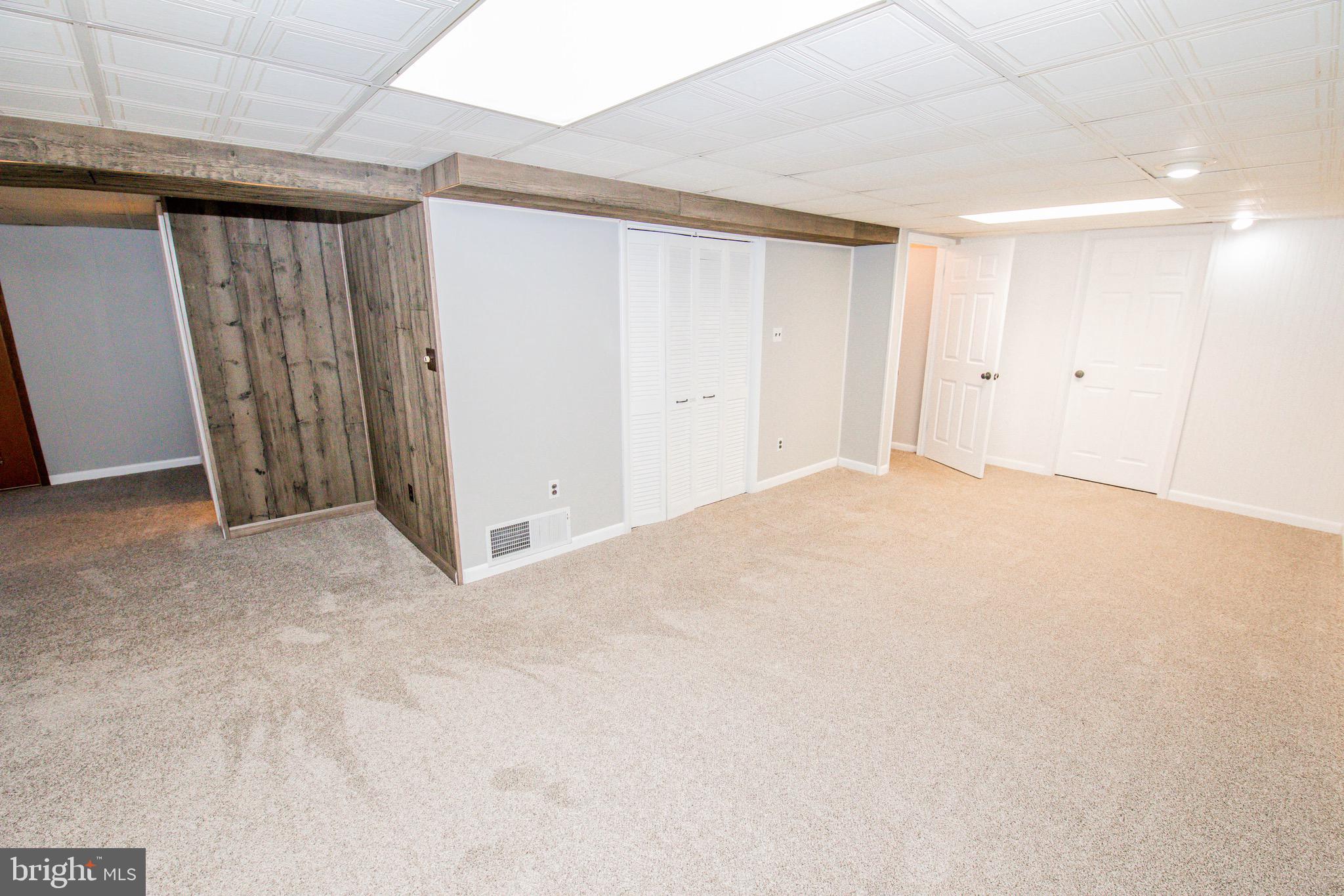 557 Manor Road Severna Park, MD 21146 - Photo 34 of 54 So much room!