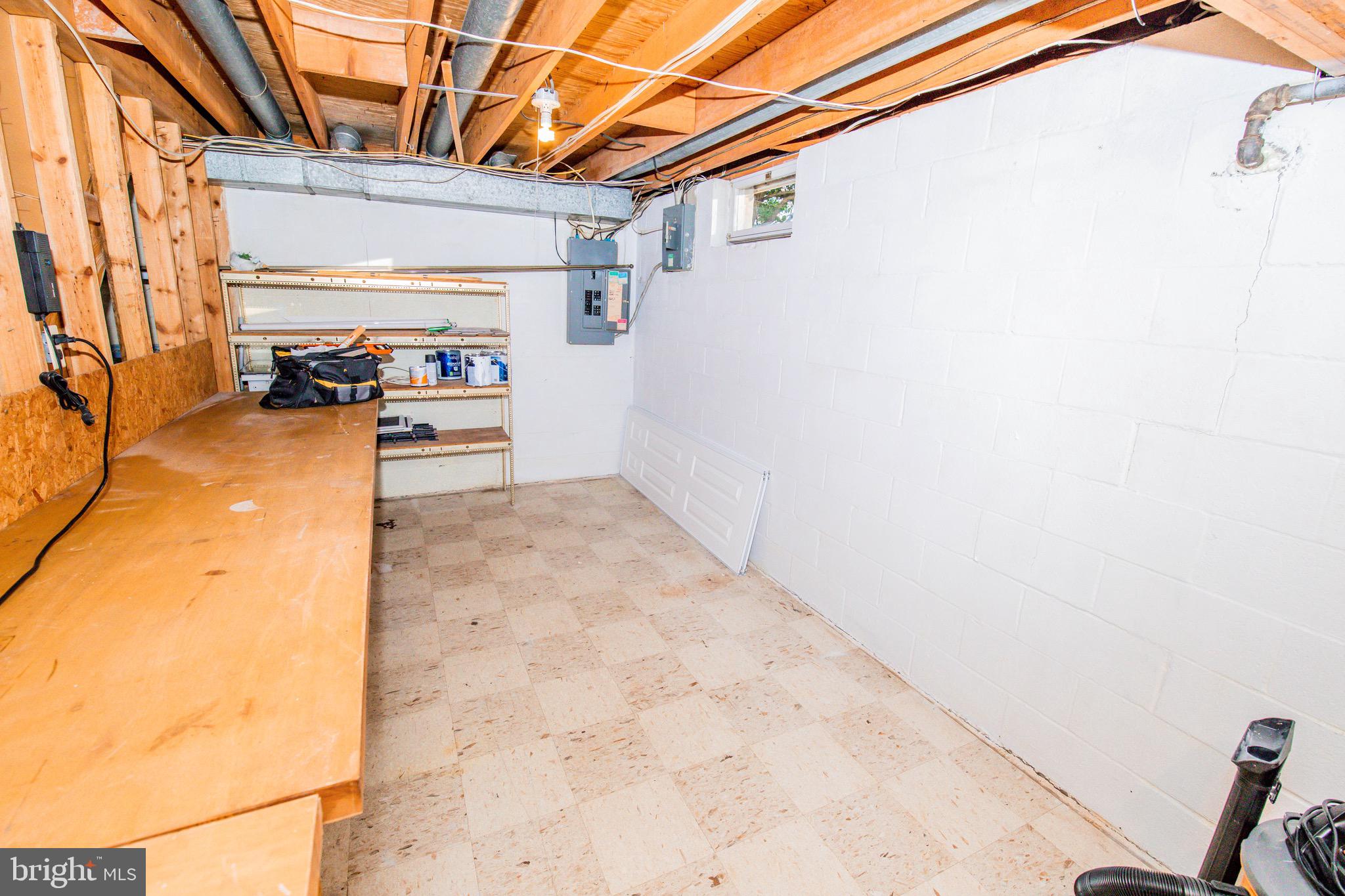 557 Manor Road Severna Park, MD 21146 - Photo 41 of 54 Storage/workshop area