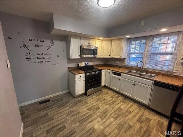 $90,000 | 10053 Diamond Drive, Riverview, MO 63137