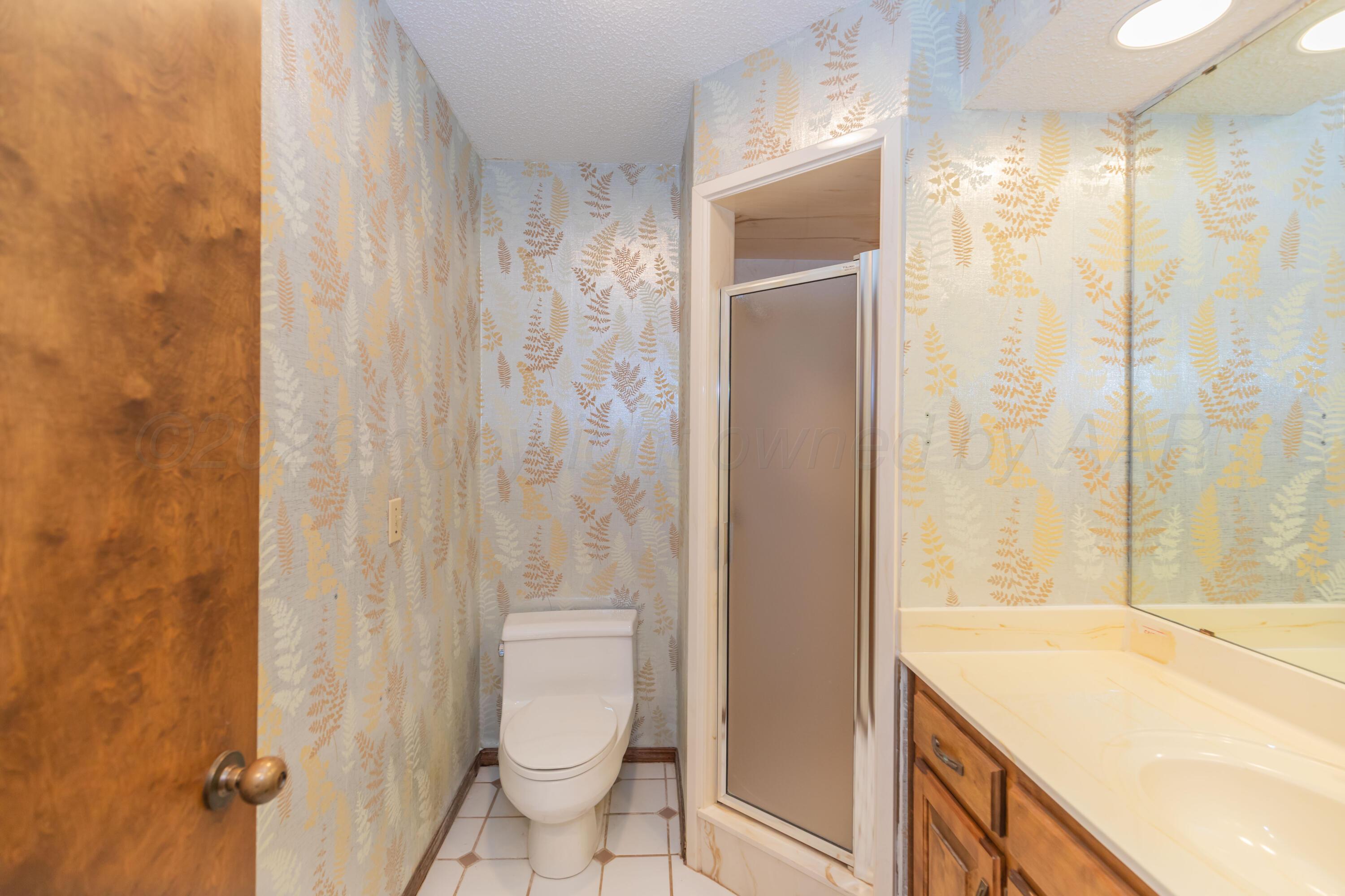 2 Lancaster Road Amarillo, TX 79124 - Photo 11 of 55 BATHROOM 2 VIEW 2