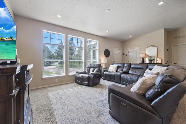 $570,000 | 1906 West Montgomery Road, Deer Park, WA 99006