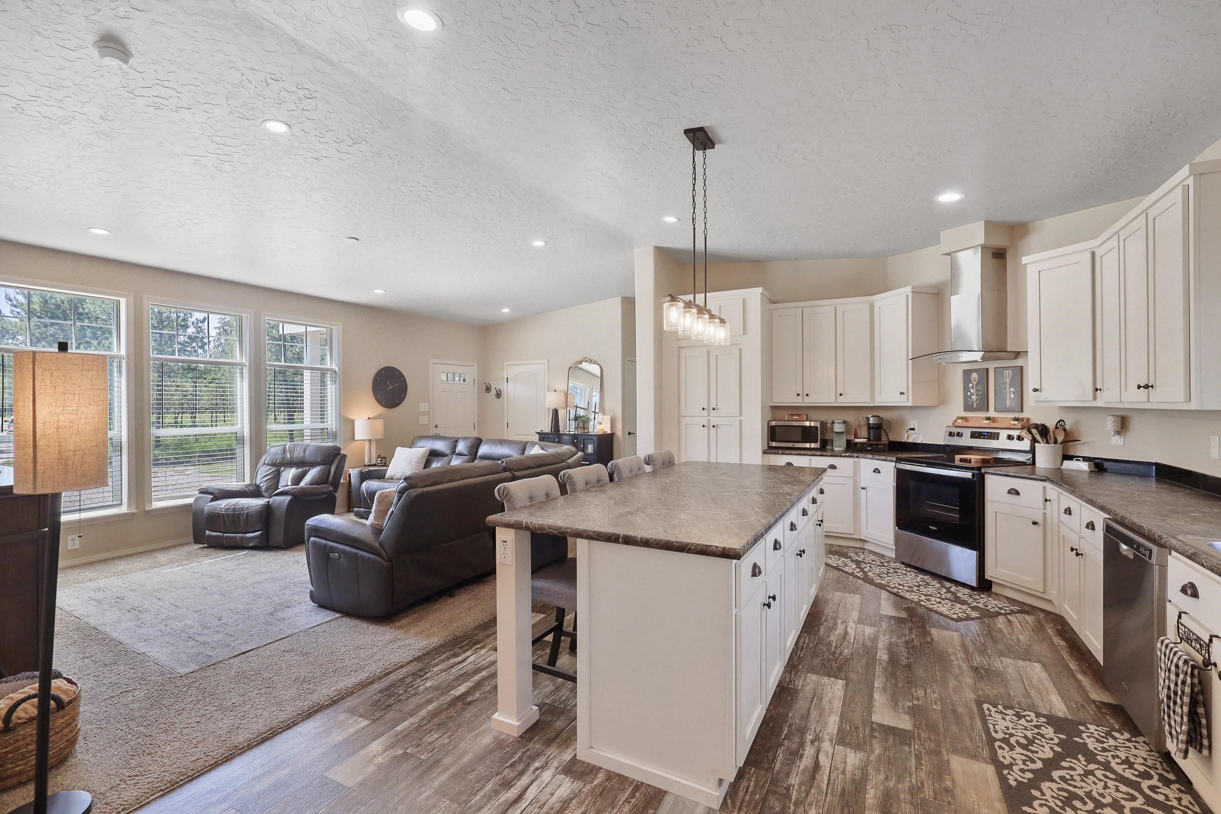 1906 West Montgomery Road Deer Park, WA 99006 - Photo 8 of 33