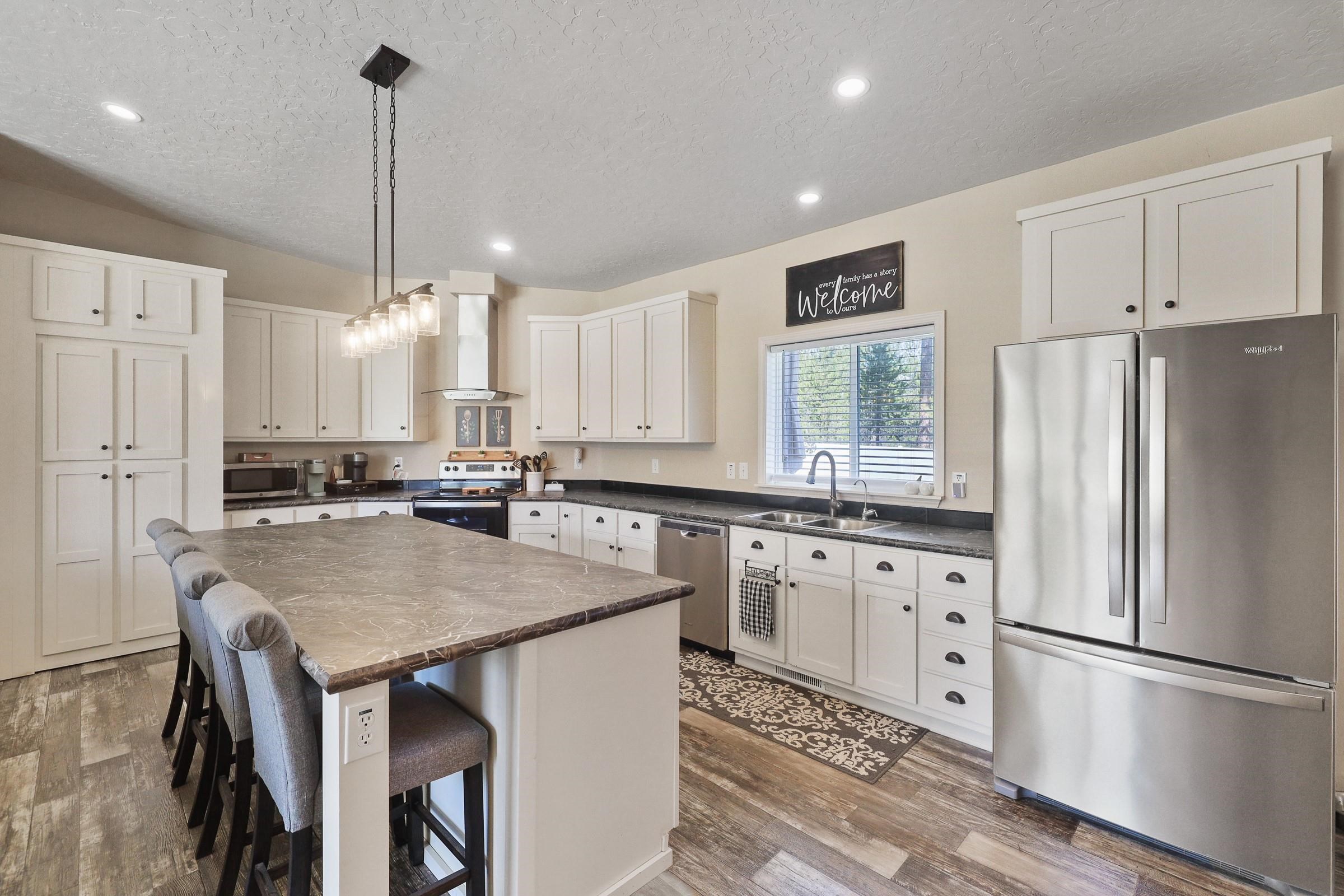 1906 West Montgomery Road Deer Park, WA 99006 - Photo 9 of 33