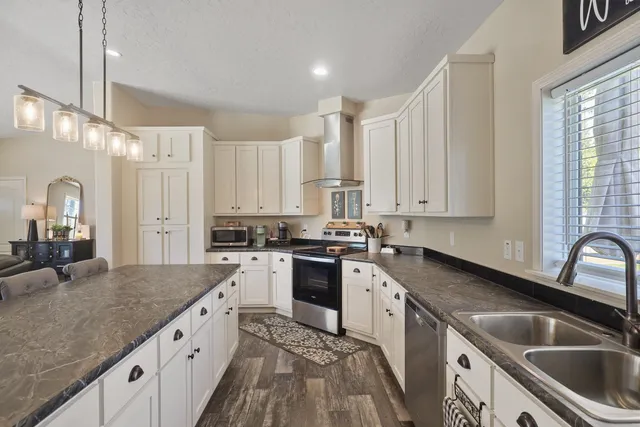 $570,000 | 1906 West Montgomery Road, Deer Park, WA 99006