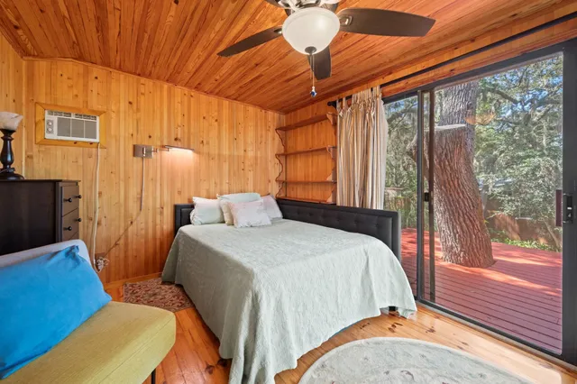 $145,000 | 219 North Cooper Lake Drive, Interlachen, FL 32148