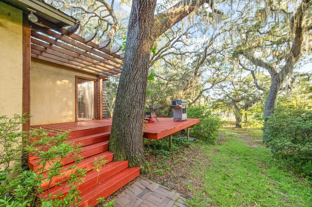 $145,000 | 219 North Cooper Lake Drive, Interlachen, FL 32148