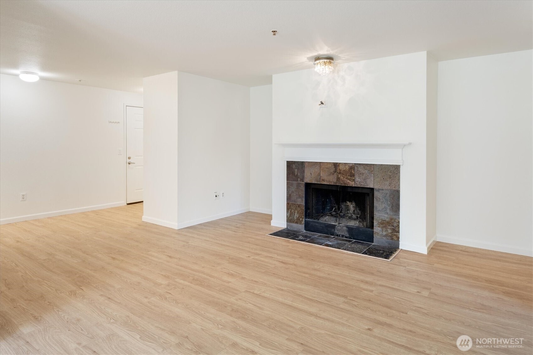 23319 Cedar Way, Unit K105 Mountlake Terrace, WA 98043 - Photo 5 of 28