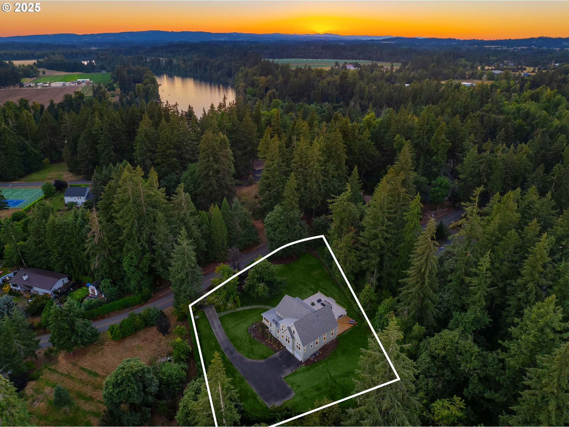451 Southwest Hebb Park Road West Linn, OR 97068 - Photo 3 of 46 Gallery Image 3