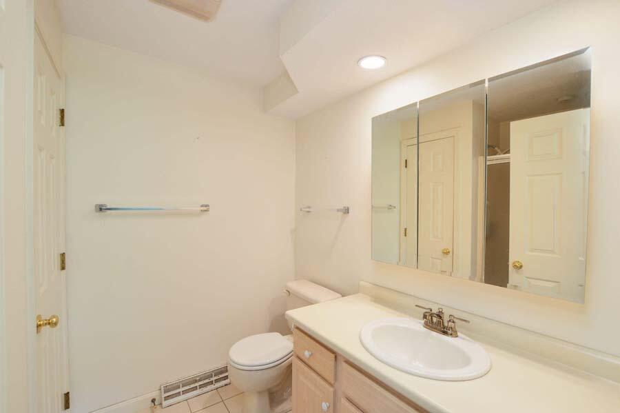 3 Kettle Lane Mashpee, MA 02649 - Photo 15 of 27 a bathroom with a sink toilet and shower