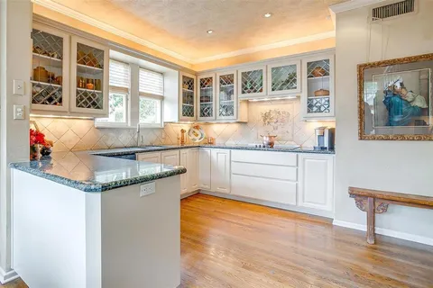 $2,225,000 | 2424 Medford Court West, Fort Worth, TX 76109