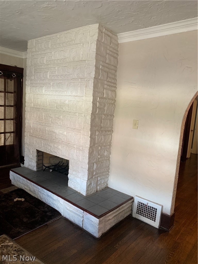 3658-3660 Strathavon Road Cleveland, OH 44120 - Photo 2 of 11