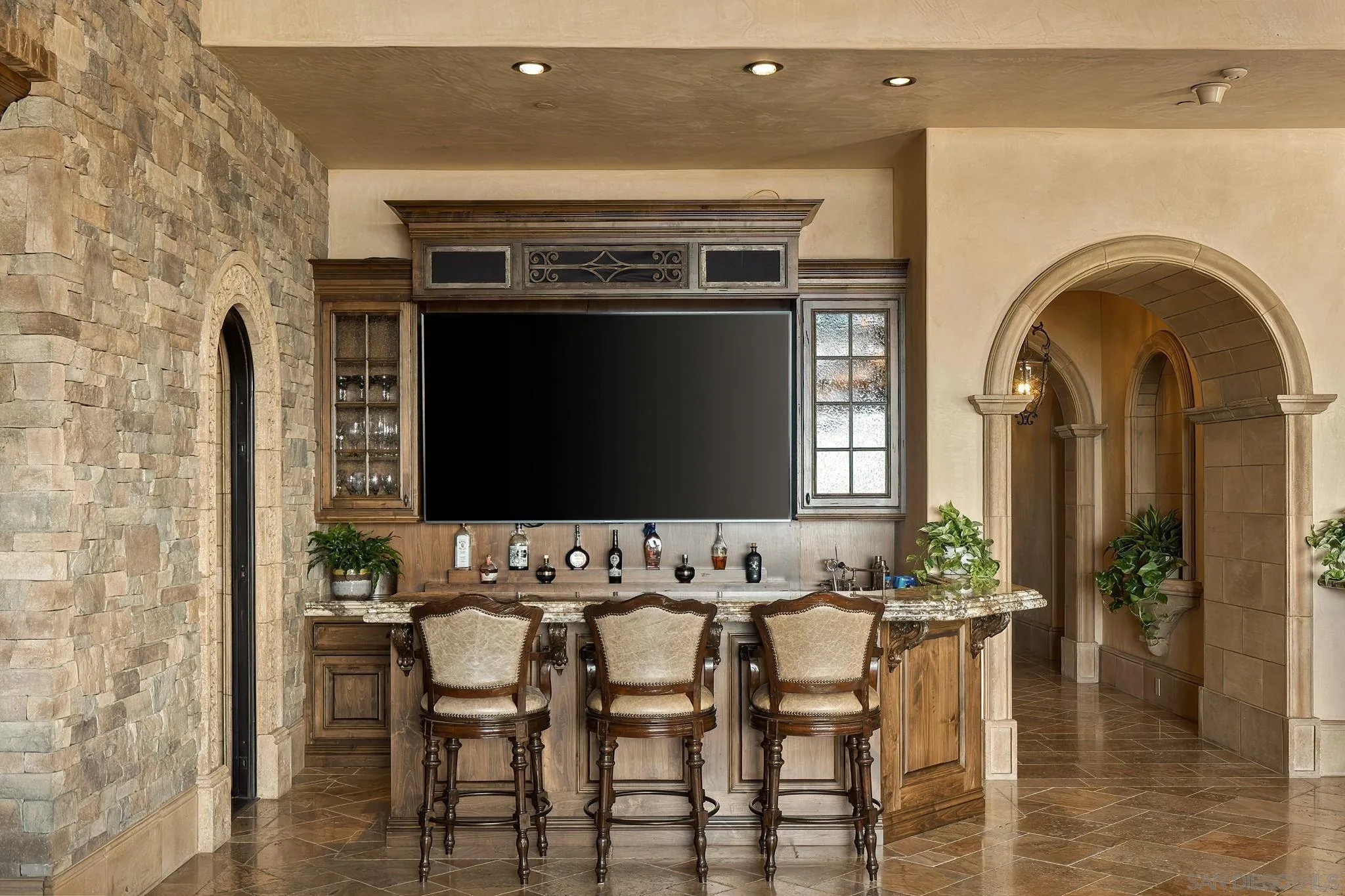 8619 Via Rancho Cielo Rancho Santa Fe, CA 92067 - Photo 18 of 53 Gallery Image 18