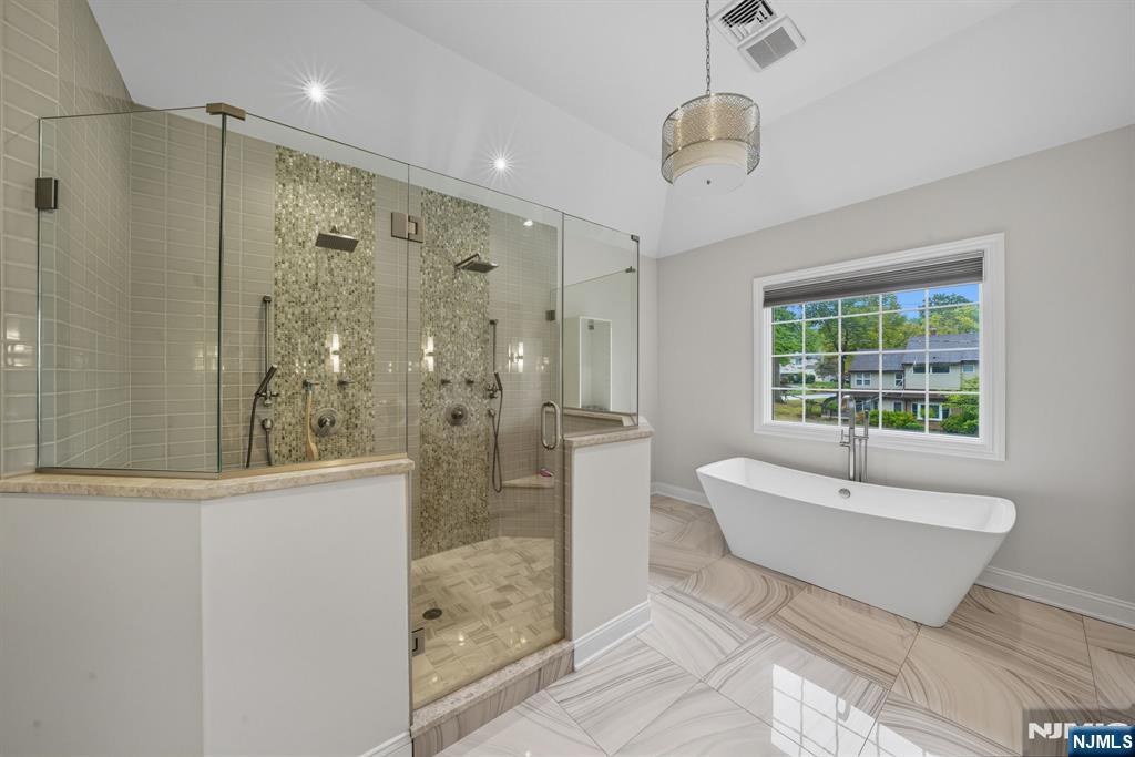 146 Stuart Street Paramus, NJ 07652 - Photo 26 of 45
