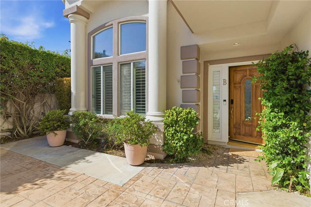 2409 Ruhland Avenue, Unit B Redondo Beach, CA 90278 - Photo 3 of 66