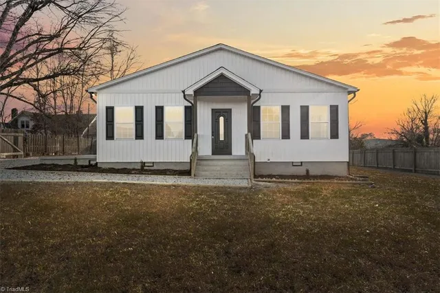 $267,000 | 105 Charles Street, Thomasville, NC 27360