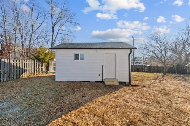 $267,000 | 105 Charles Street, Thomasville, NC 27360