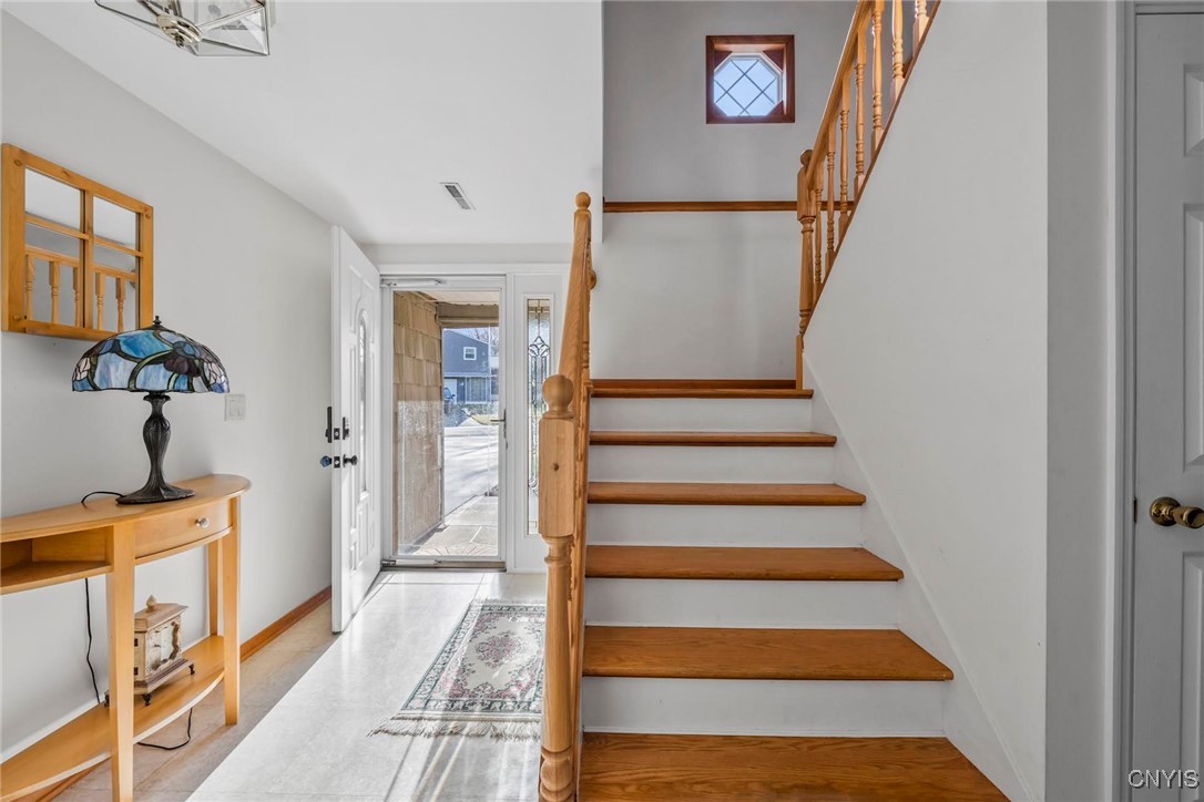 7444 Thunderbird Road Clay, NY 13088 - Photo 7 of 35