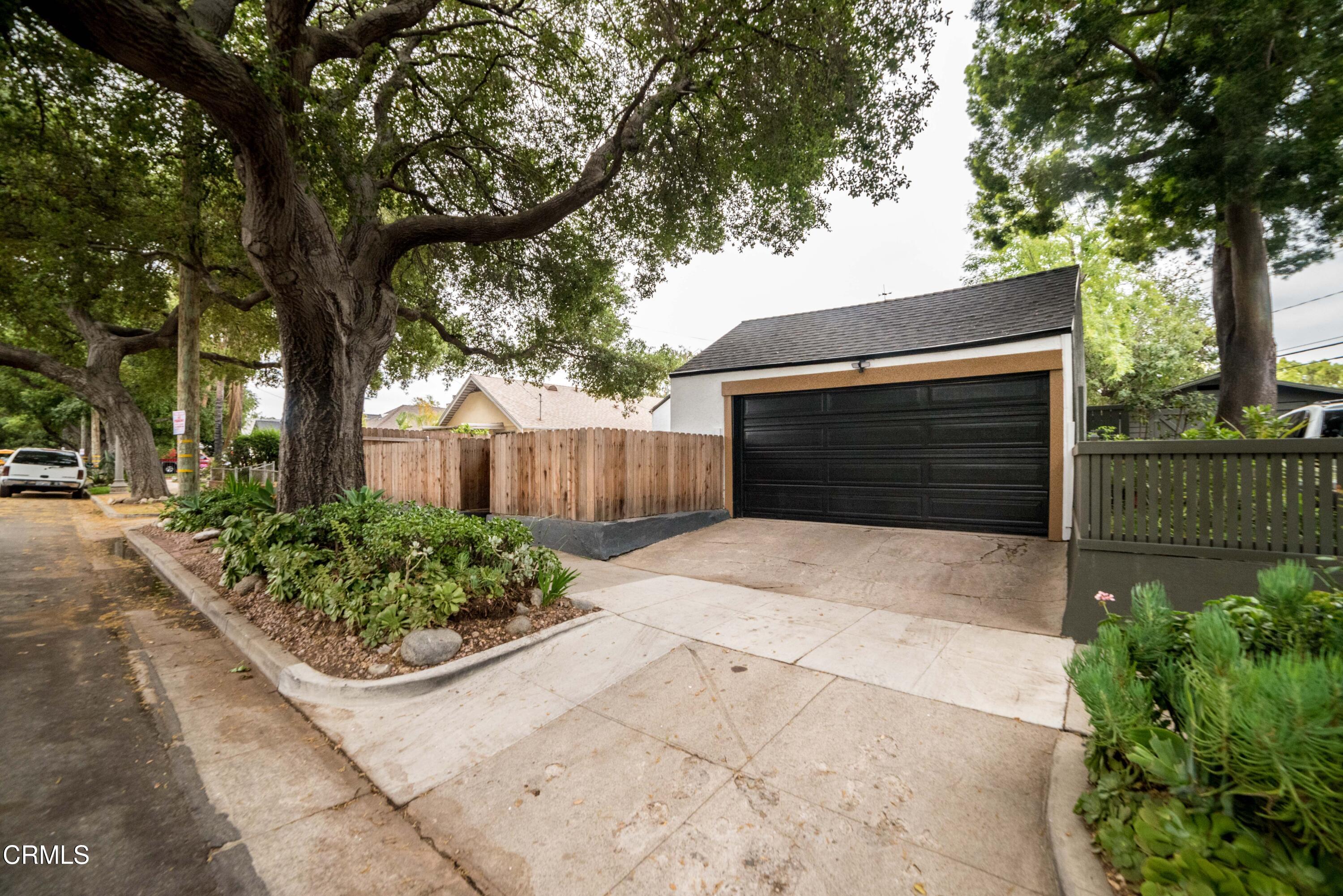 1132 Forest Avenue Pasadena, CA 91103 - Photo 3 of 3 a front view of a house with garden