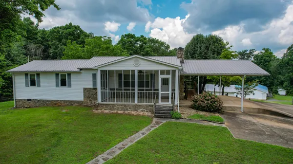 $549,900 | 428 Caldwell Road Southeast, Cleveland, TN 37323