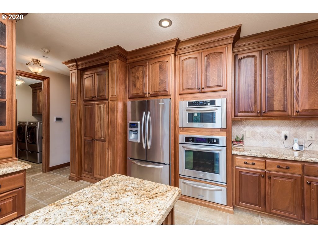 17281 South Burk Road Beavercreek, OR 97004 - Photo 12 of 32 Gallery Image 12