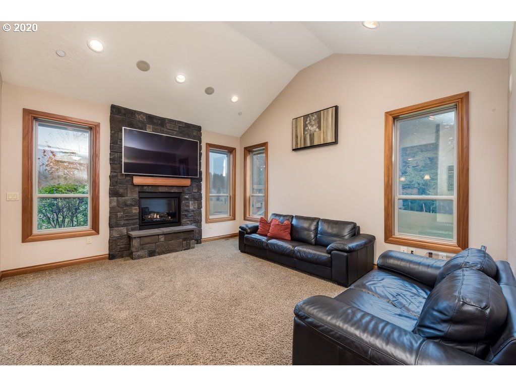 17281 South Burk Road Beavercreek, OR 97004 - Photo 14 of 32 Gallery Image 14