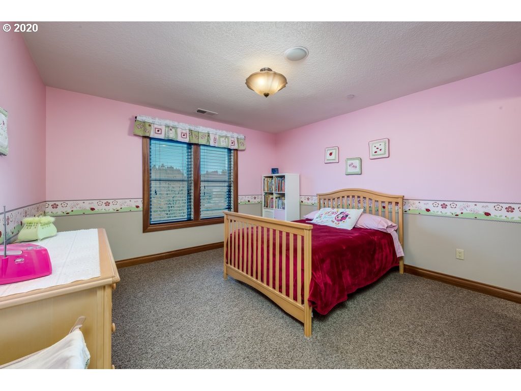 17281 South Burk Road Beavercreek, OR 97004 - Photo 23 of 32 Gallery Image 23