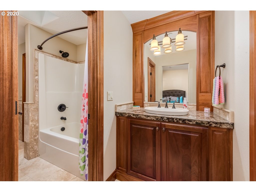 17281 South Burk Road Beavercreek, OR 97004 - Photo 26 of 32 Gallery Image 26