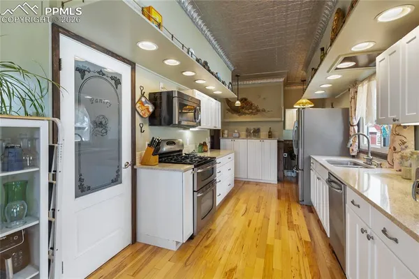 $425,000 | 410 Lee Avenue, Victor, CO 80860